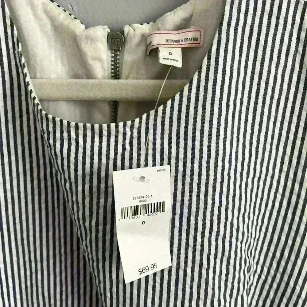 NWT Gap striped seersucker sleeveless a-line dress. - Picture 3 of 8